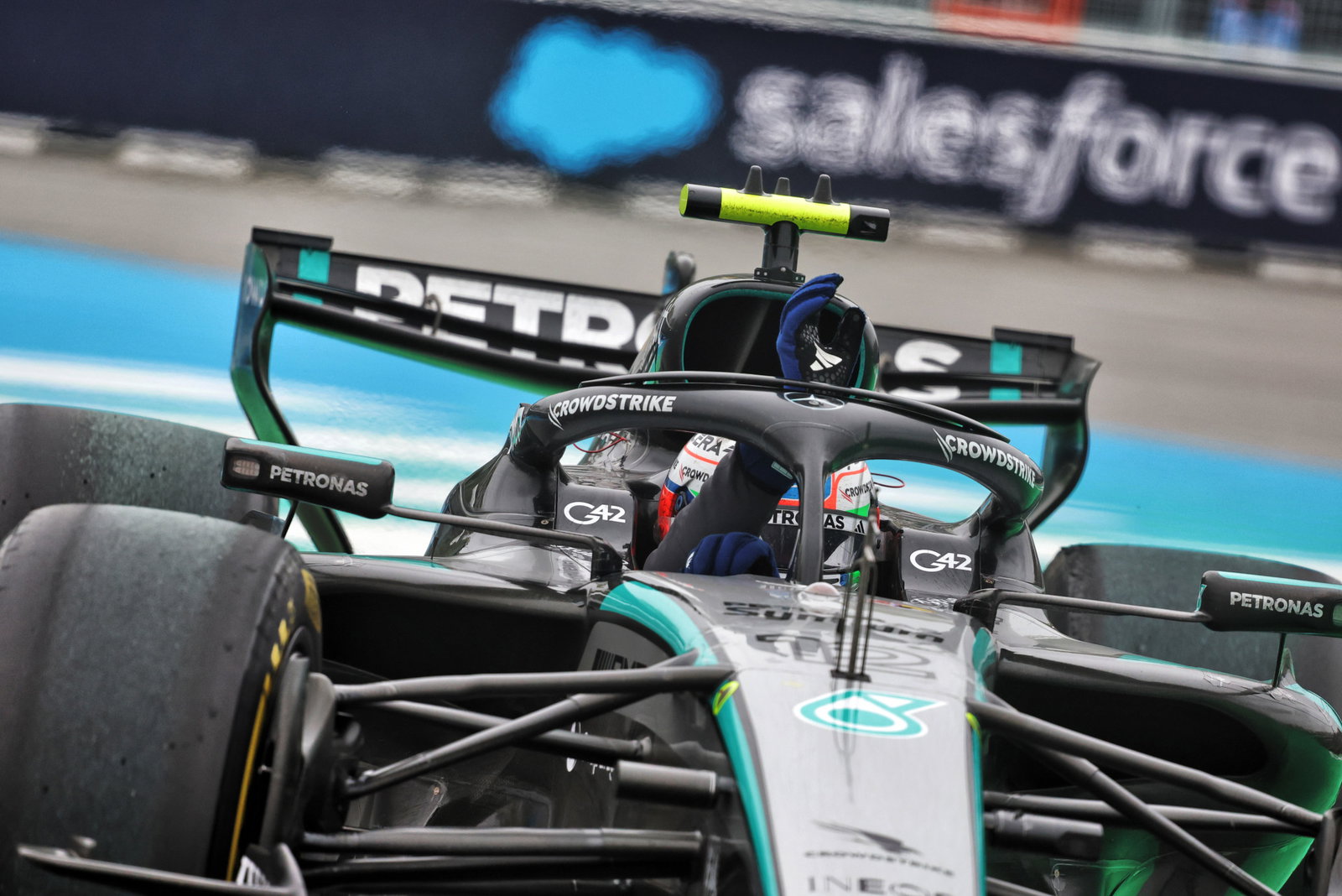 Russell heartbreak, McLaren misery as Antonelli wins in Canada